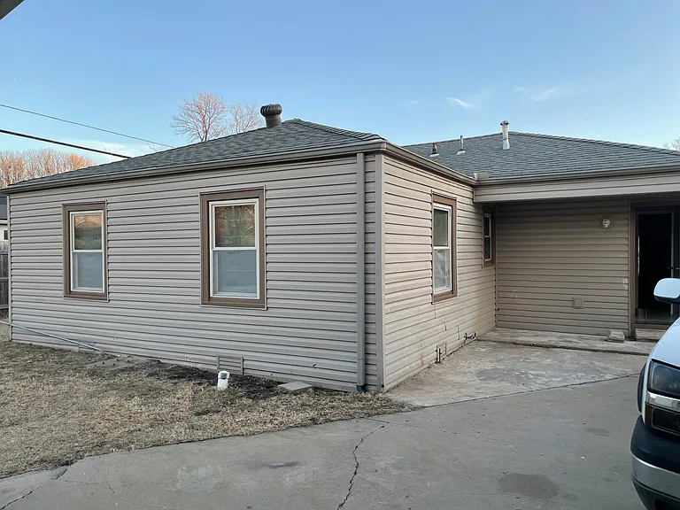 2404 W Rita St — Photo 8