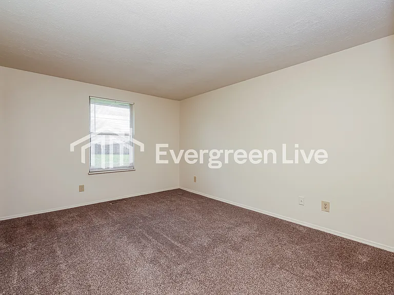 6240 Greenfield Way — Photo 9