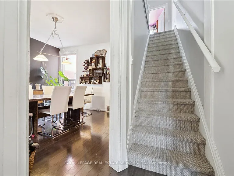 28 Saint Matthews Ave — Photo 17