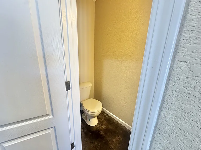 946 E Craighead Forest Rd #108 — Photo 6