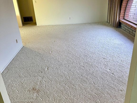 3rd image of 3033 W NORTHVIEW Avenue