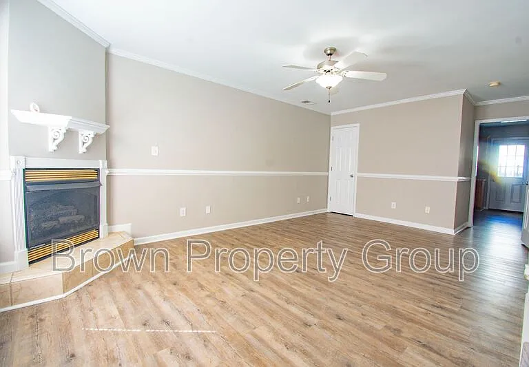 452 Cityview Ln — Photo 6
