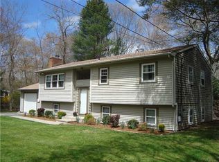 79 White Horn Dr, Kingston, RI 02881