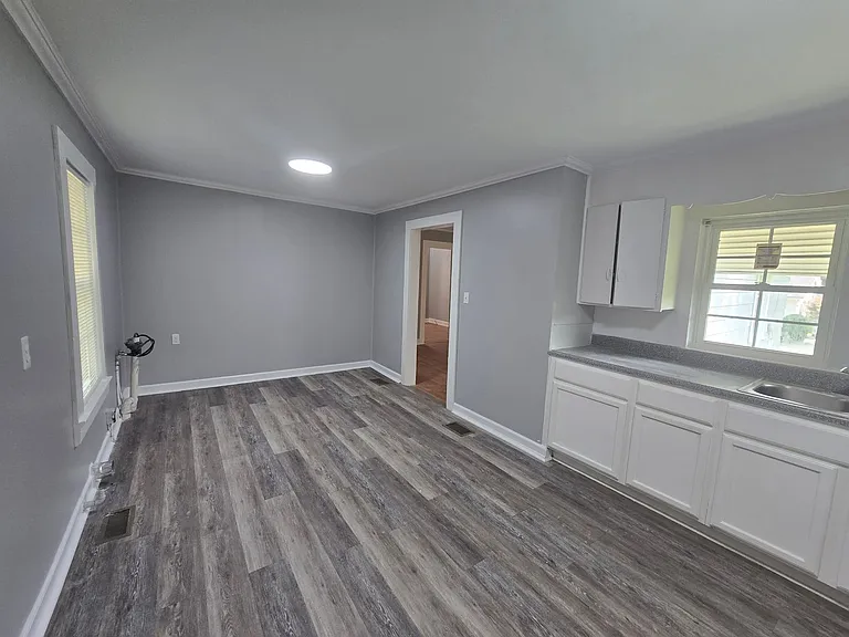 909 Gaines Ave — Photo 3