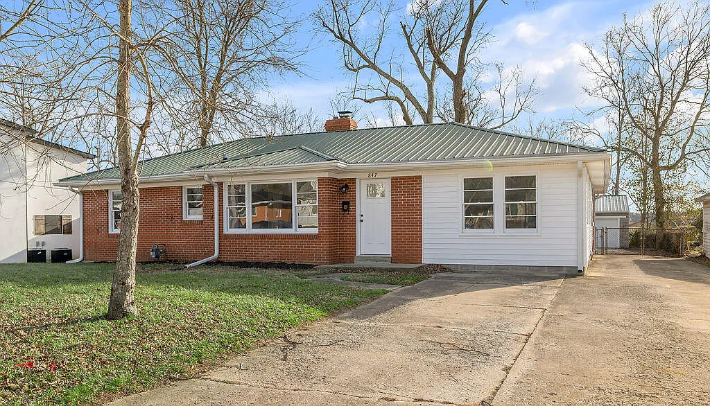 847 Ivy Ave photo 1