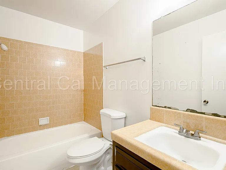 6208 Stine Rd — Photo 15
