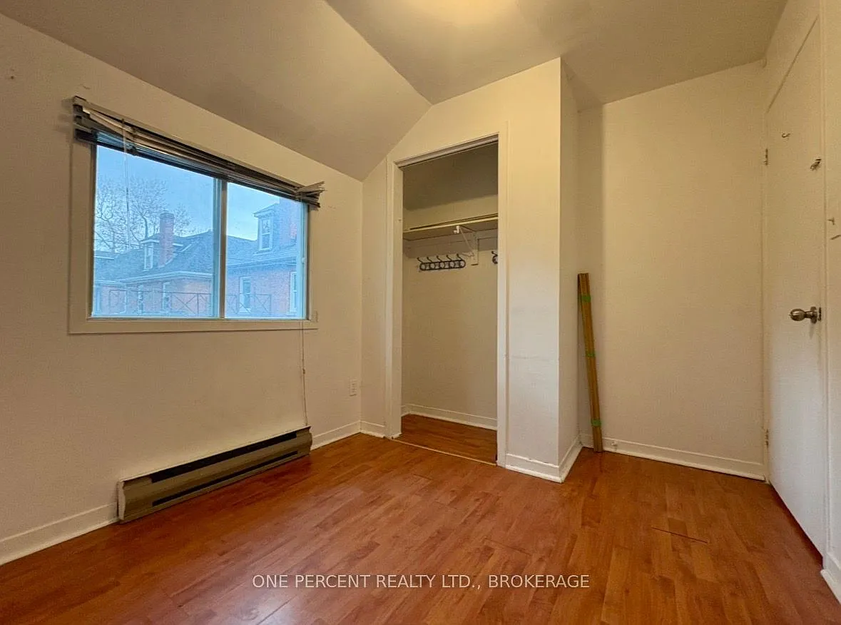 3 bed, $2,100 — Photo 4