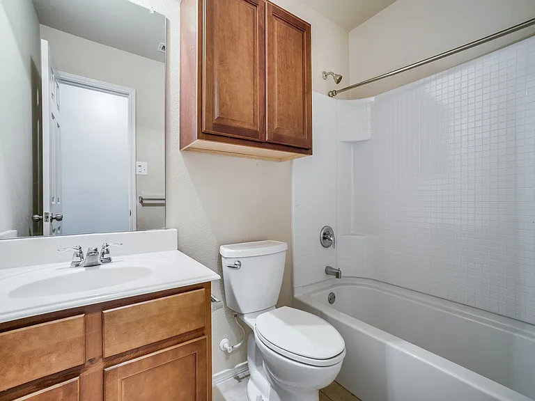 76 Daisy Dr — Photo 7