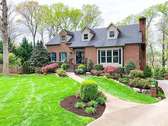 3rd image of 6929 Lark Ln