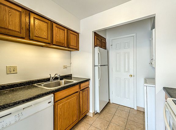 3rd image of 2162 N Dogwood Ln #52A