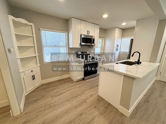 3rd image of 4215 Hamilton St