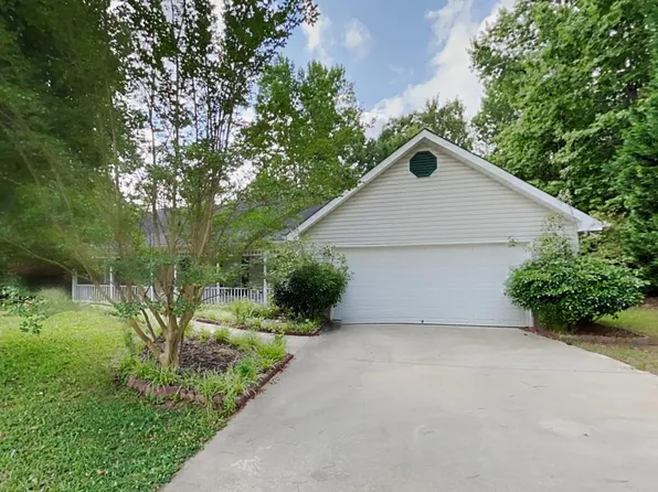 145 Whispering Pine Dr, Covington, GA 30016
