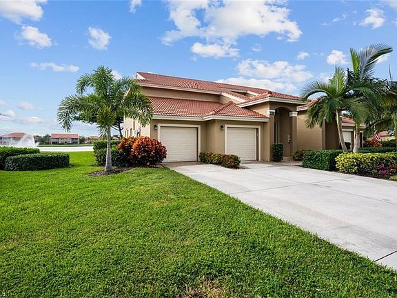 2nd image of 6810 Huntington Lakes Cir APT 101
