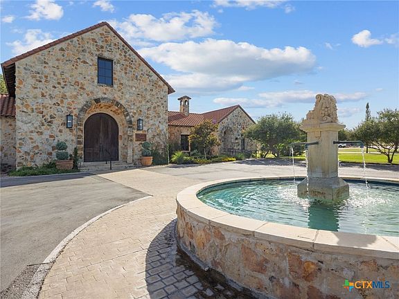 2nd image of 128 Strada Luca