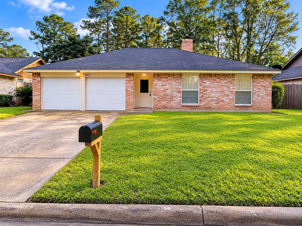 7802 Peacock Park