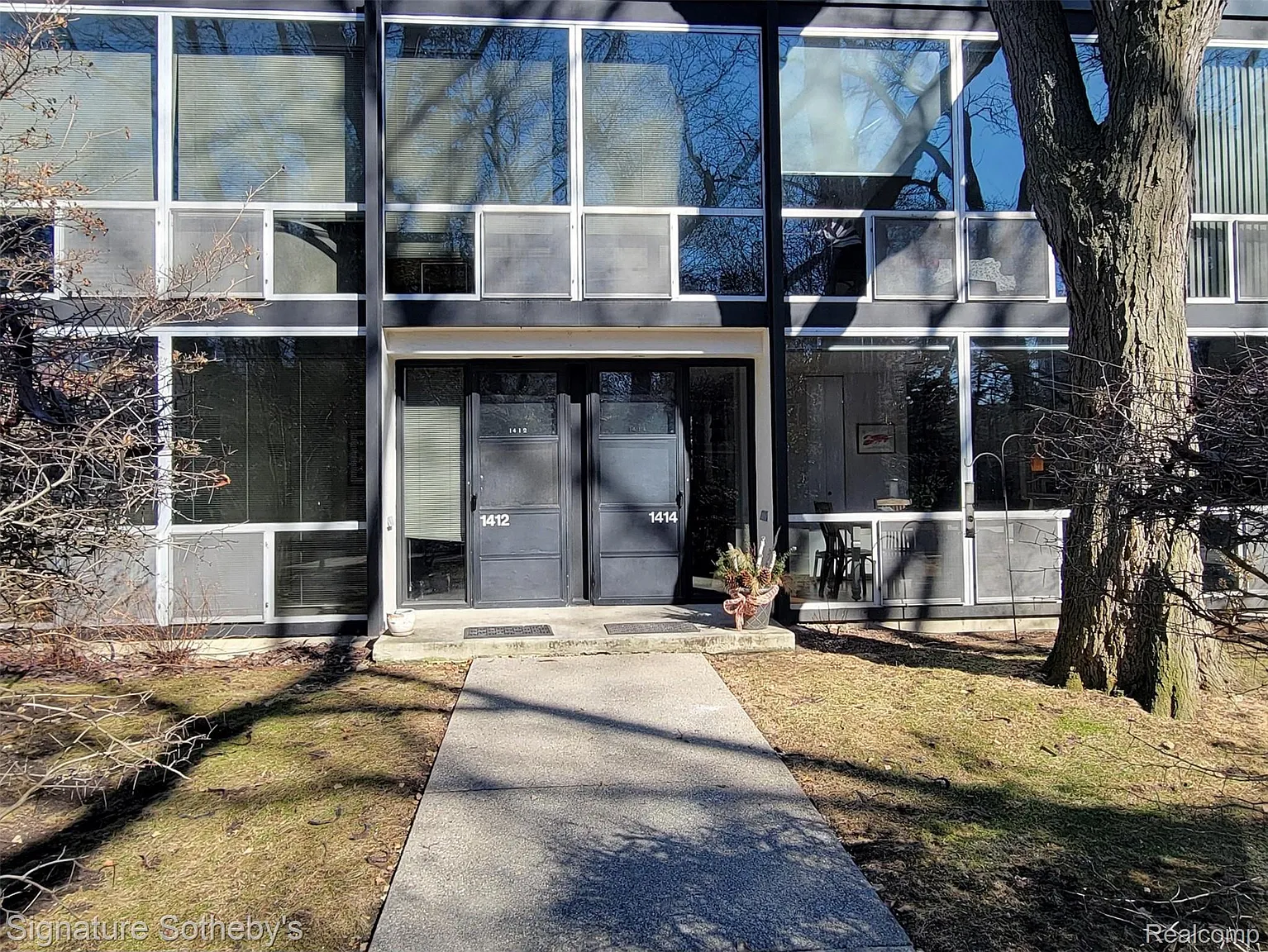 1414 Joliet Pl photo 1