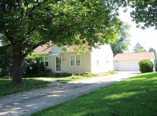 304 Howard St, East Peoria, IL 61611