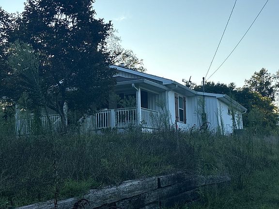 2nd image of 407 Maple St