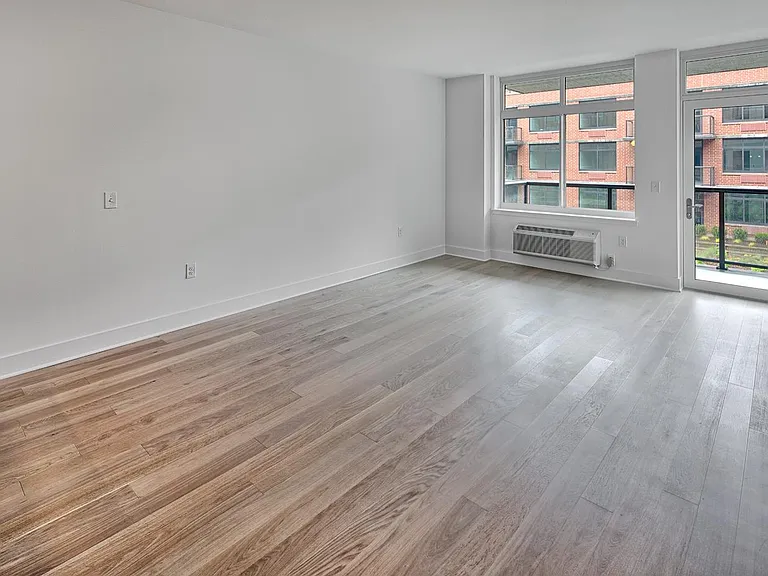 1400 Hudson St #525 — Photo 3