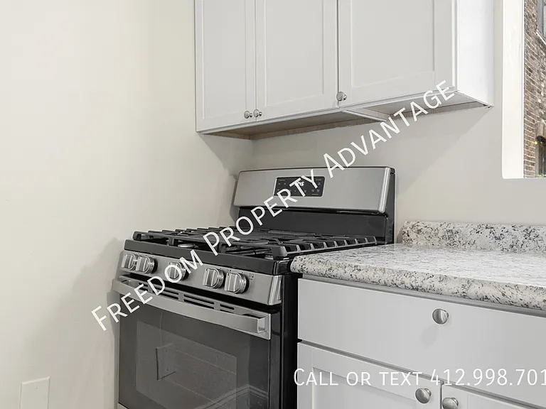 5154 Butler St #2 — Photo 4