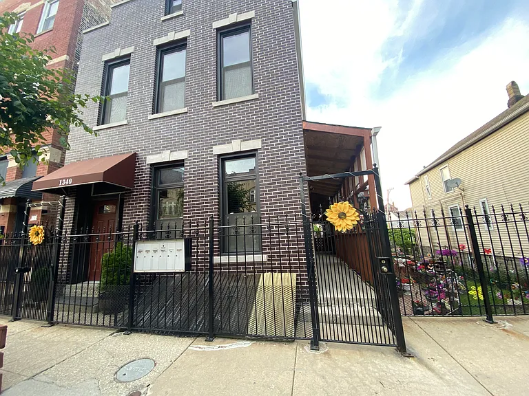 1340 W 19th St #1 — Photo 10