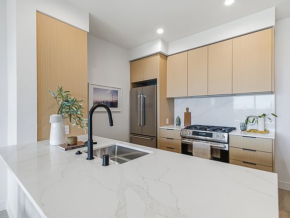 2nd image of 3555 Overland Ave #310