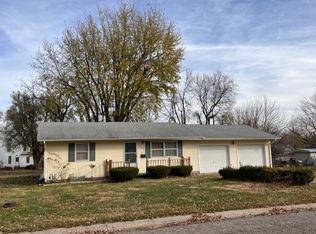 618 N Nettleton St, Cameron, MO 64429