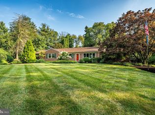 927 Springwood Dr, West Chester, PA 19382