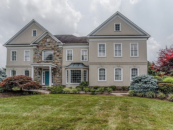 2nd image of 10704 Cloverbrooke Dr
