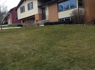 1642 11th Ave NE, Rochester, MN 55906