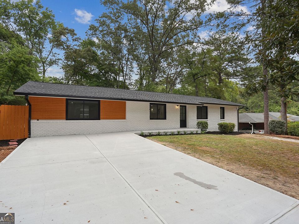 1st image of 2505 Princess Ln SE
