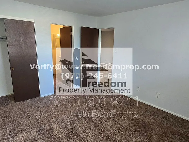Chateau Apartments — Photo 10