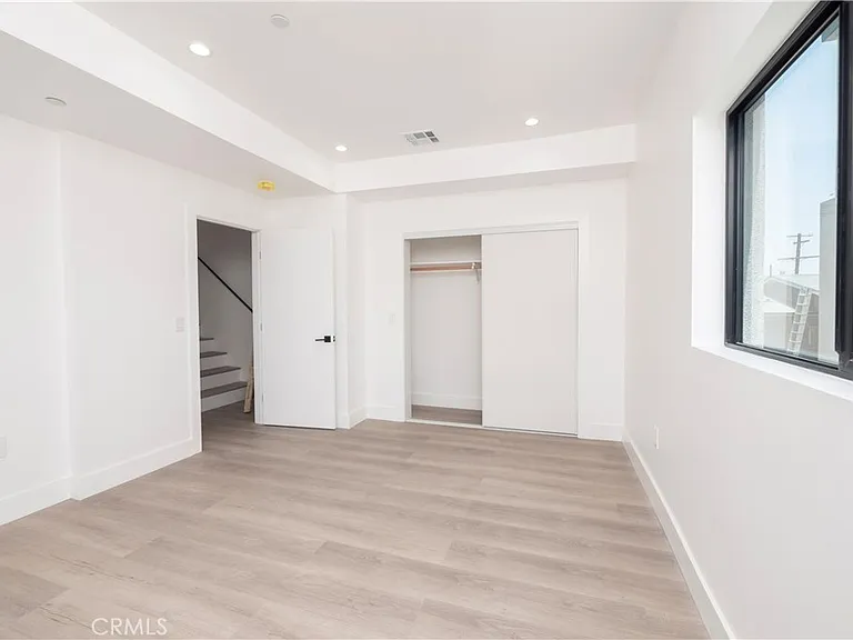 1571 Ricardo #2 — Photo 13