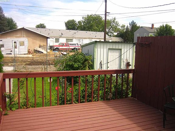 3rd image of 208 Casey Ave