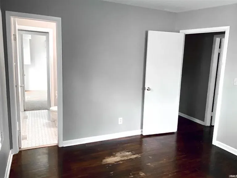 429 N Clark St — Photo 11