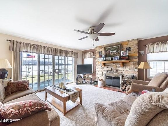 5th image of 66291 Lakeshore Dr