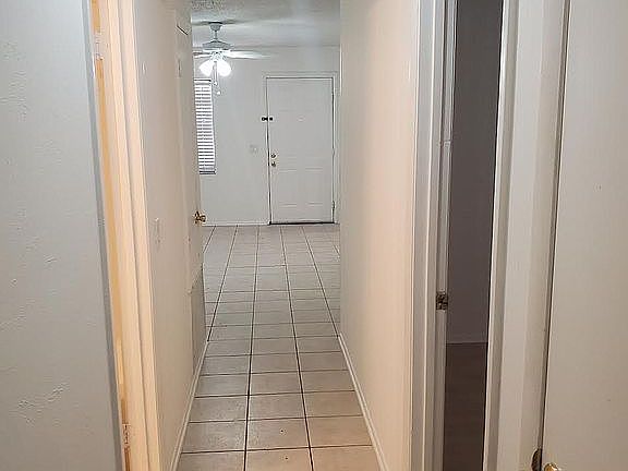 5th image of 504 S Candler Ave