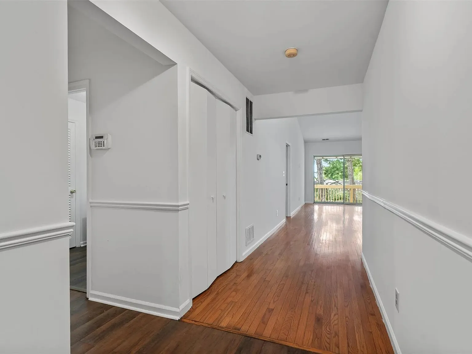 2 bed, 1304 sqft, $2,650 — Photo 2