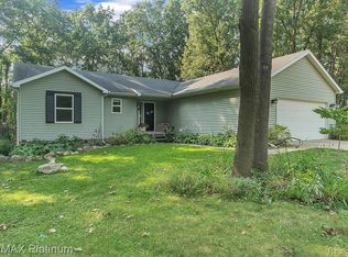 16430 Elder Oak Trl, Fenton, MI 48430