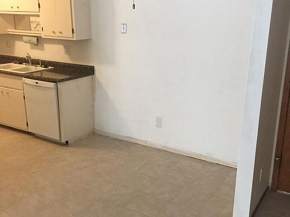 3rd image of 2710 Dale St N APT 110