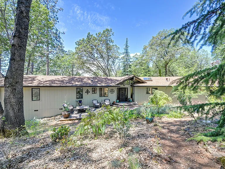 16832 Alice Way — Photo 24
