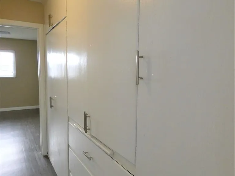 10006 Ben Hur Ave — Photo 7