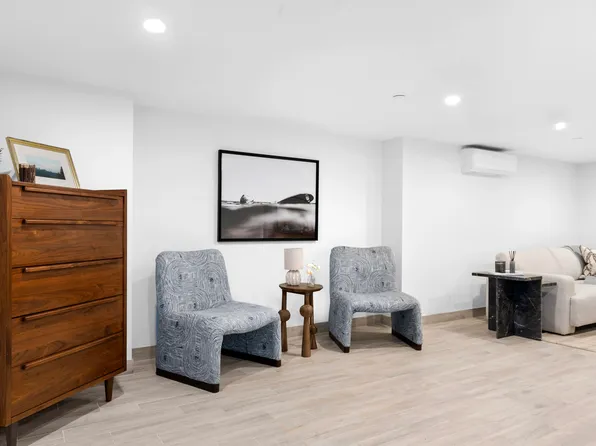 256 Putnam Avenue image 13 of 14