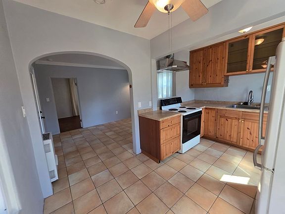 5th image of 4649 W Point Loma Blvd