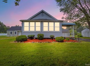 15231 Allen Rd, Southgate, MI 48195