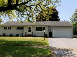 101 Stanridge Ct, Rochester, NY 14617