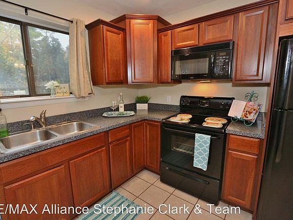 5th image of 329 Sunflower Ct