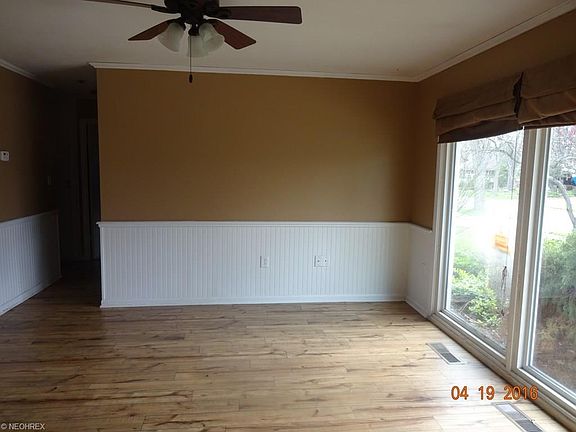 4th image of 349 Adrian Dr