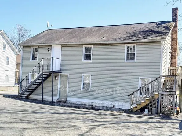 125 Railroad St, New Milford, CT 06776