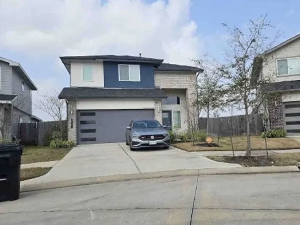 12704 Oxford Gate Dr, Houston, TX 77047